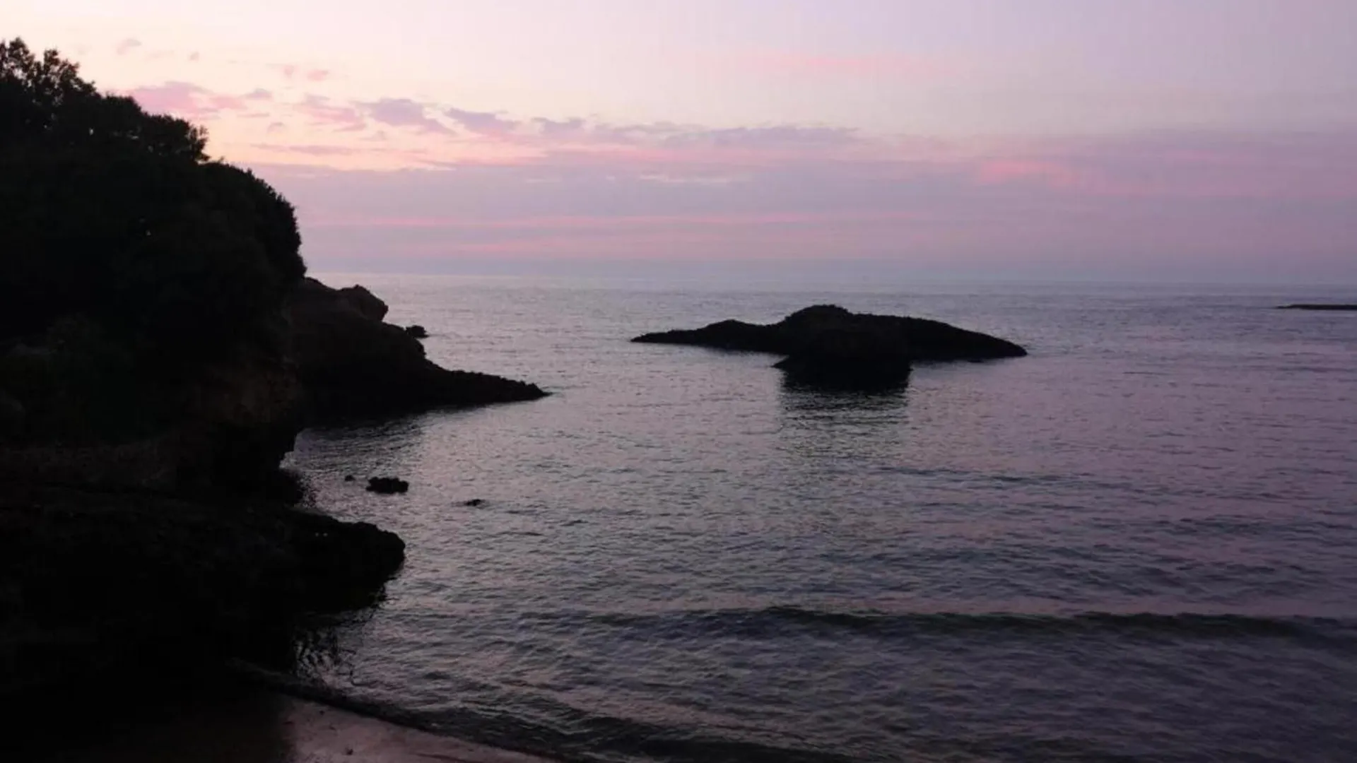 Apartment Near The Beach In Southern Brittany Plougonvelin